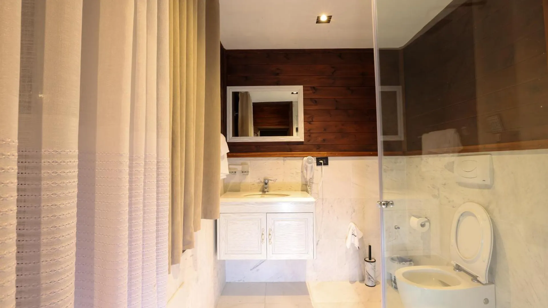 Hotel Hoteli Gjuetise Lezhë